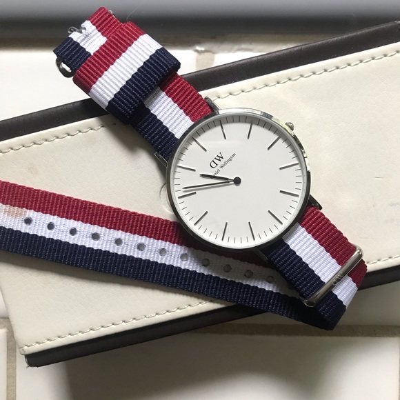 Classic Canterbury Watch Daniel Wellington - Picture 2 of 8